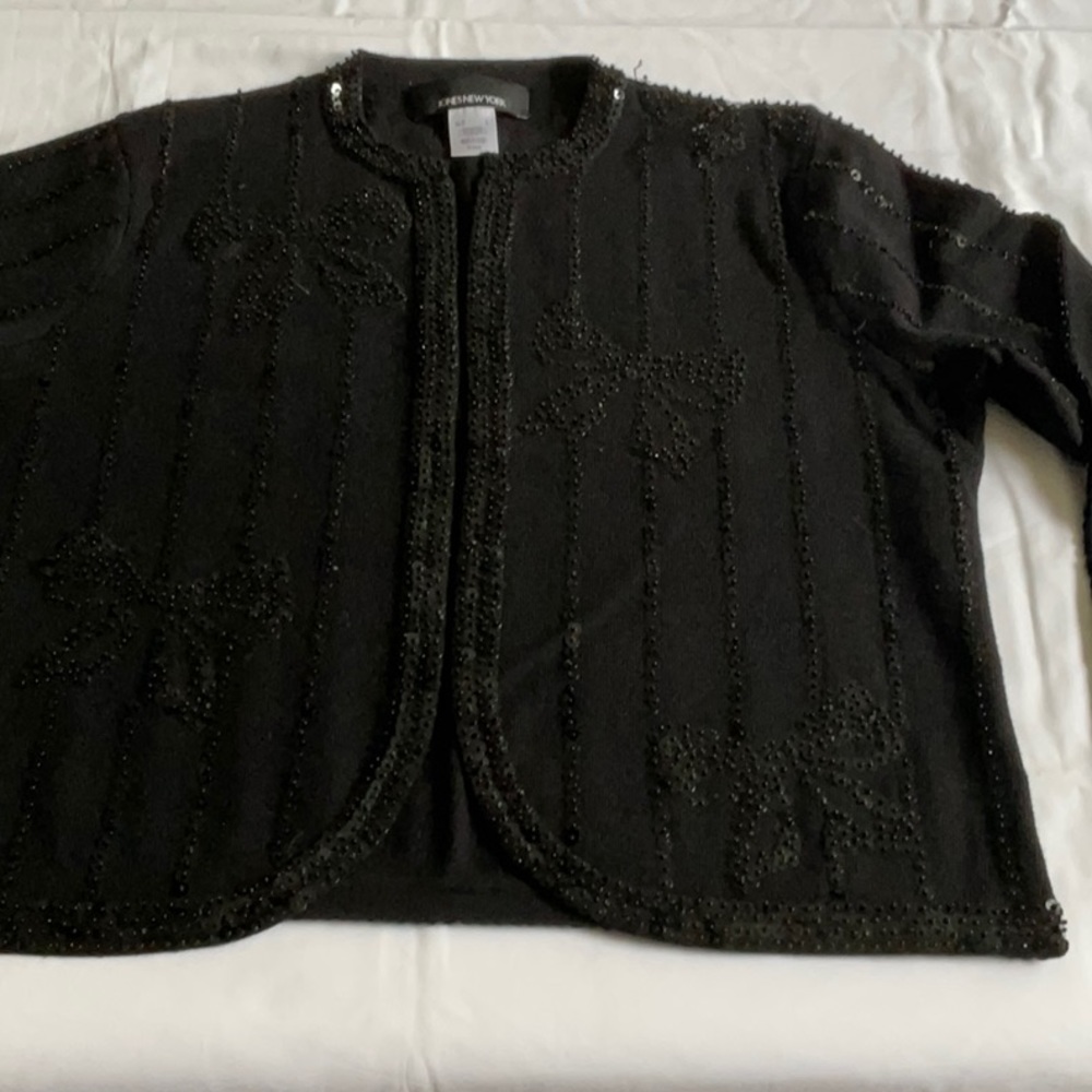 Vintage Jones of New York beautiful pure black sweater size L